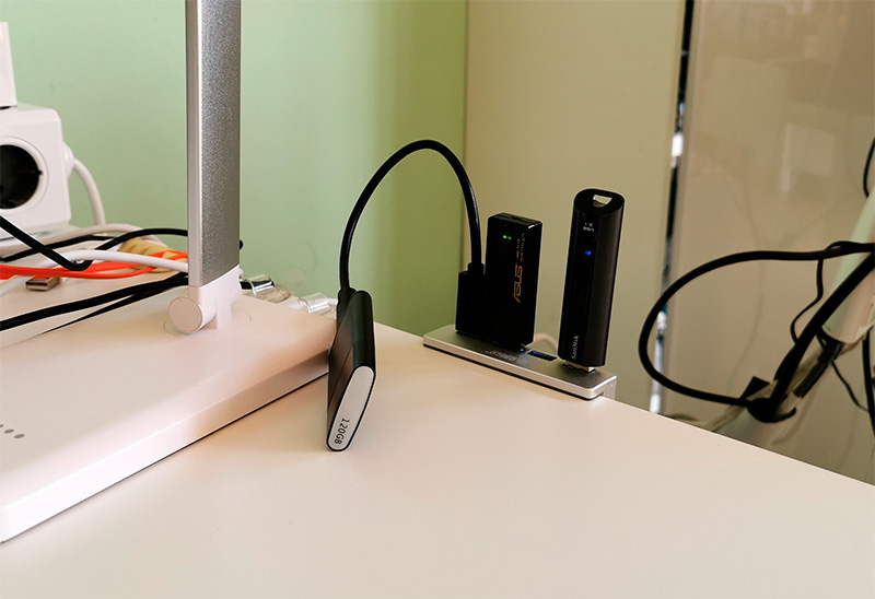 USB-хаб со струбциной